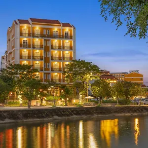 https://royal-riverside-hoi-an-hotel.hotelsofhoian.com